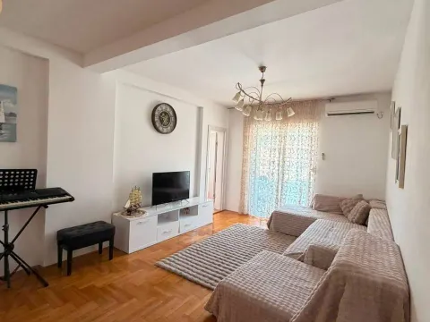 Rent, two bedroom apartment, 70m², Babilonija, Budva - image 5