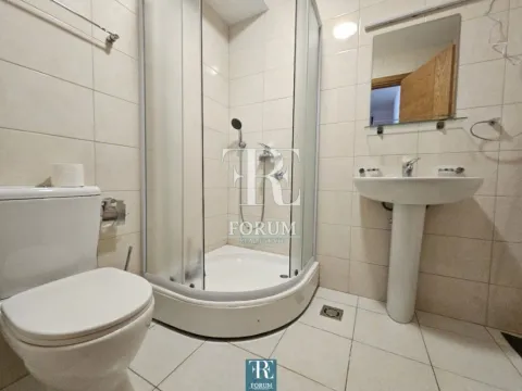 Izdavanje, trosoban stan, 86m², Stari Aerodrom, Podgorica - image 10