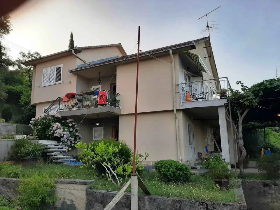 Prodaja, kuća, 210m², Tivat, Crna Gora