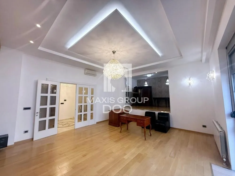 Izdavanje, kuća, 303m², Košutnjak, Beograd
