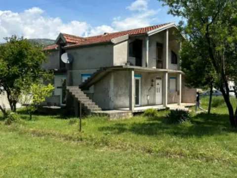 Prodaja, kuća, 202m², Zlatica, Podgorica - image 5