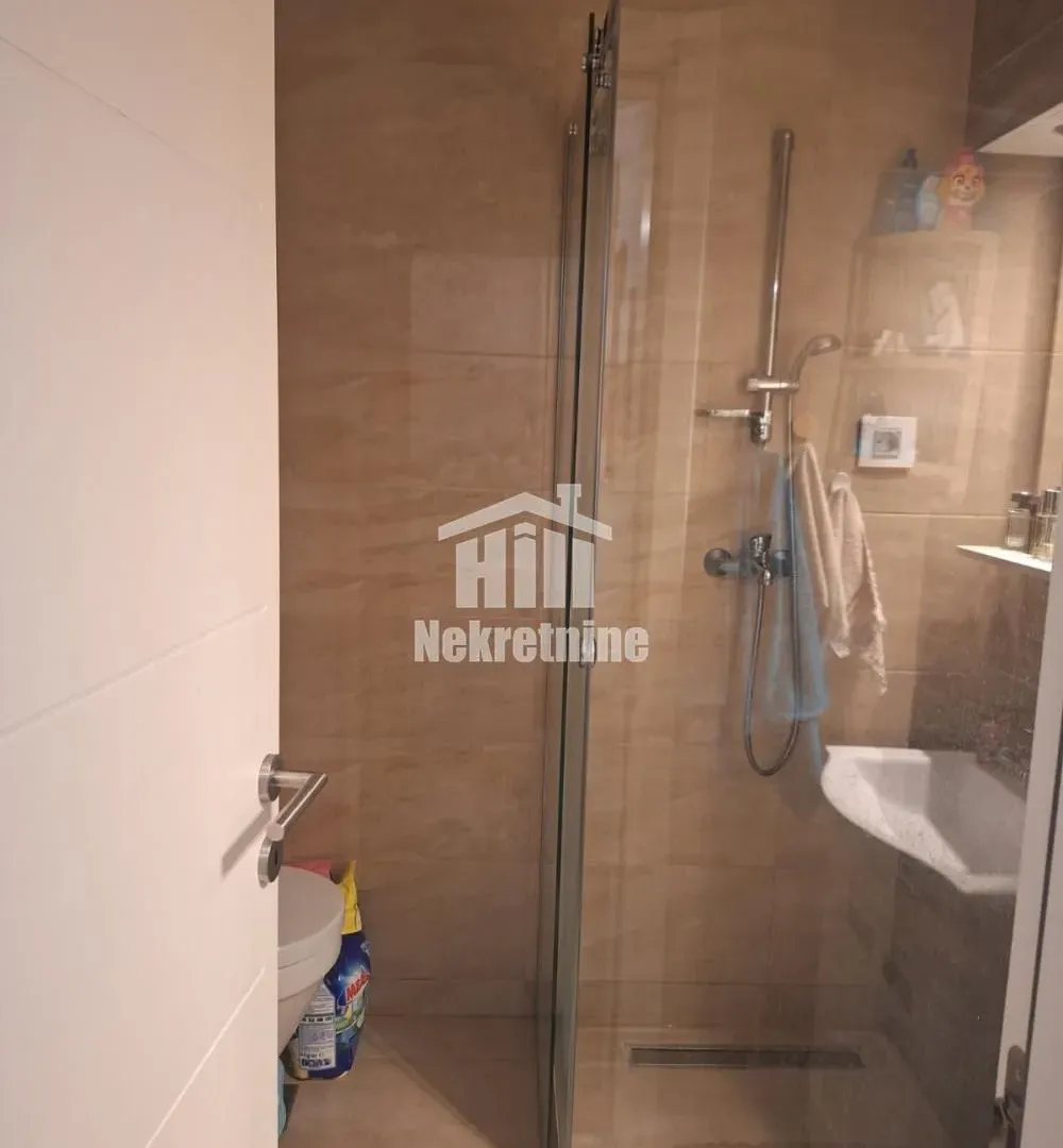 Sale, two bedroom apartment, 75m², Dušanovac, Voždovac Sve Podlokacije