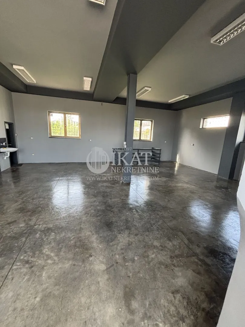 Rent, office space, 1212m², Pančevo, Srbija