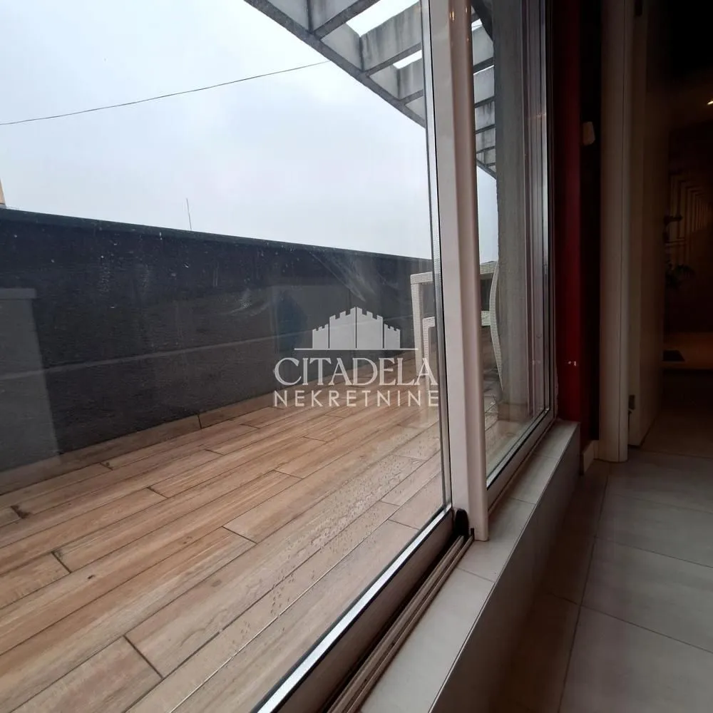 Prodaja, dvosoban stan, 60m², Stari Grad, Beograd