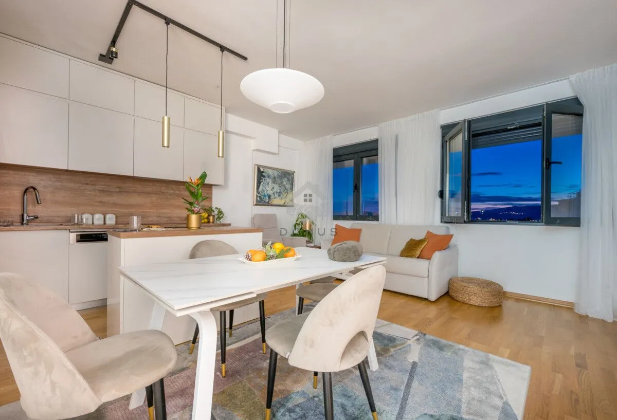 Prodaja, dvosoban stan, 63m², Tivat, Crna Gora