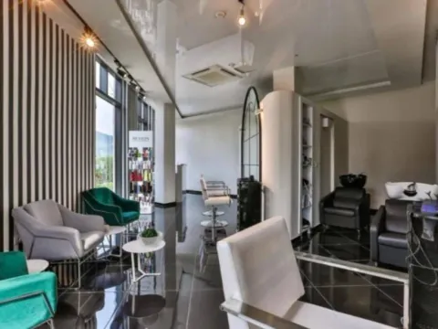 Rent, house, 500m², Budva, Crna Gora - image 2