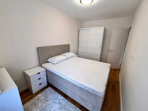 Rent, one bedroom apartment, 42m², Central Point, Podgorica - image 7