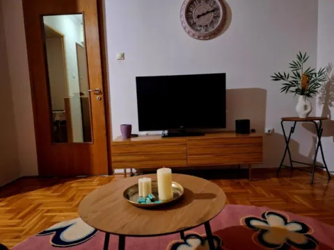 Izdavanje, jednosoban stan, 45m2, Krivi Most, Podgorica Izdavanje, jednosoban stan, 45m2, Krivi Most, Podgorica