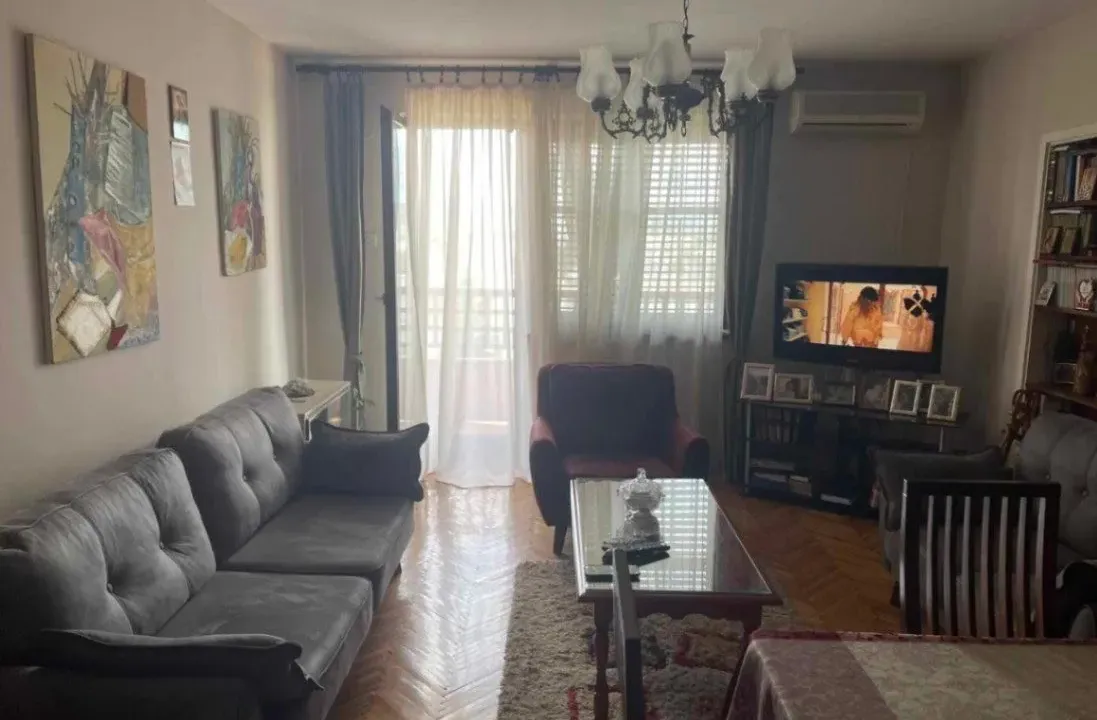 Prodaja, dvosoban stan, 74m², Lepa Kata, Podgorica