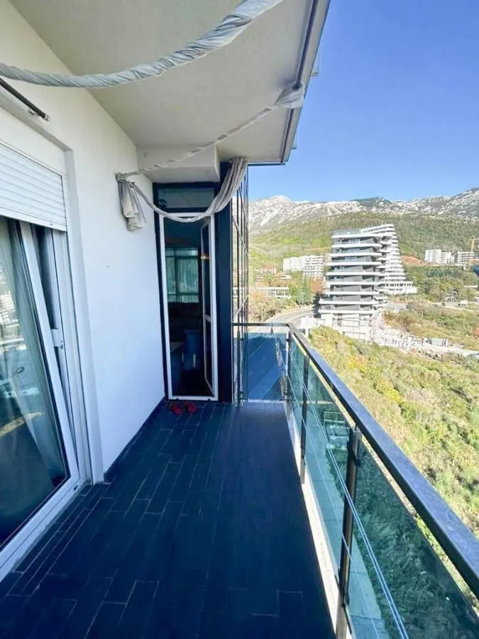 Sale, two bedroom apartment, 88m², Bečići, Budva