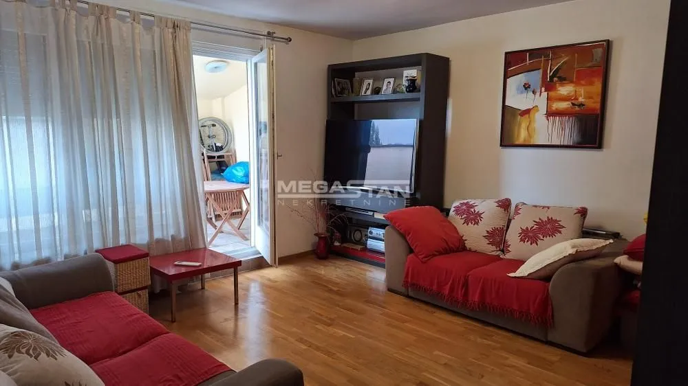 Prodaja, dvosoban stan, 74m², Novi Beograd Blok 28, Novi Beograd Sve Podlokacije