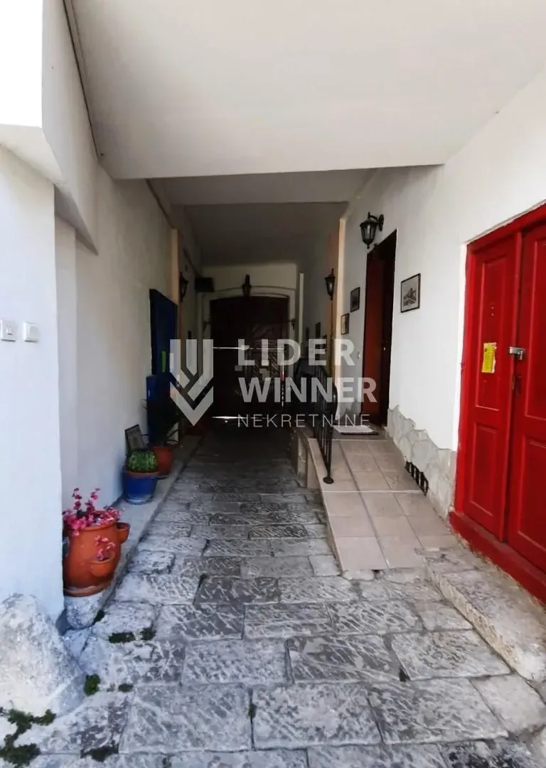 Sale, apartment, 82m², Stari Grad, Beograd