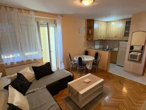 Izdavanje, garsonjera, 28m², Grbavica, Novi Sad Sve Podlokacije - image 5