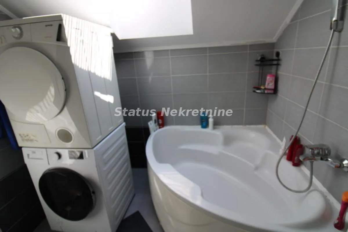 Prodaja, trosoban stan, 83m², Grbavica, Novi Sad Sve Podlokacije