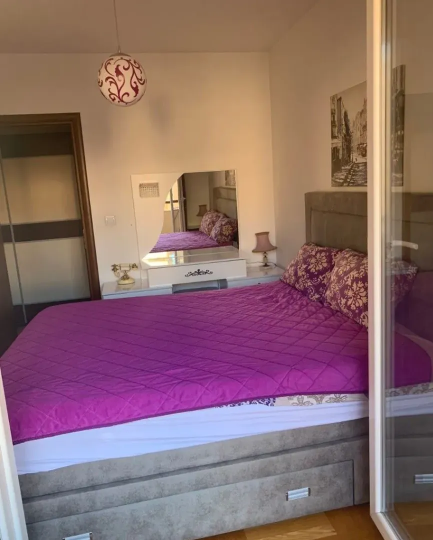 Izdavanje, dvosoban stan, 65m², Stari Aerodrom, Podgorica