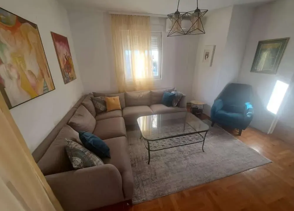 Prodaja, trosoban stan, 85m², Stari Aerodrom, Podgorica