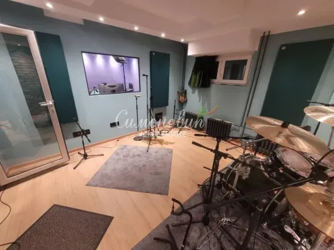 Izdavanje, poslovni prostor, 93m², Čukarica, Beograd - image 4