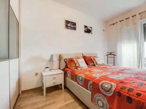 Izdavanje, jednosoban stan, 52m², City Kvart, Podgorica - image 8