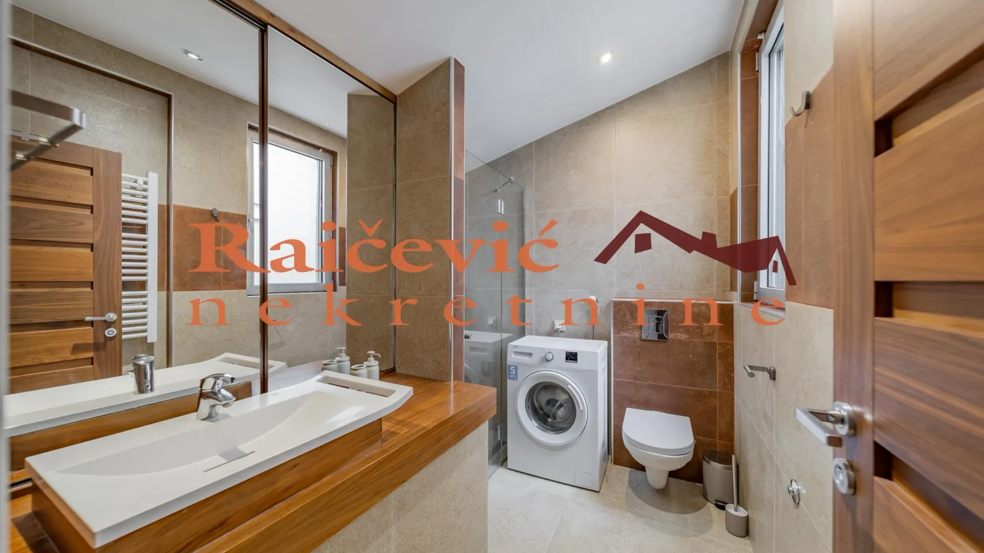 Rent, three bedroom apartment, 120m², Kalenić Pijaca, Vračar Sve Podlokacije