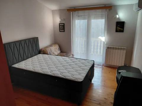 Rent, three bedroom apartment, 130m², Zabjelo, Podgorica - image 2