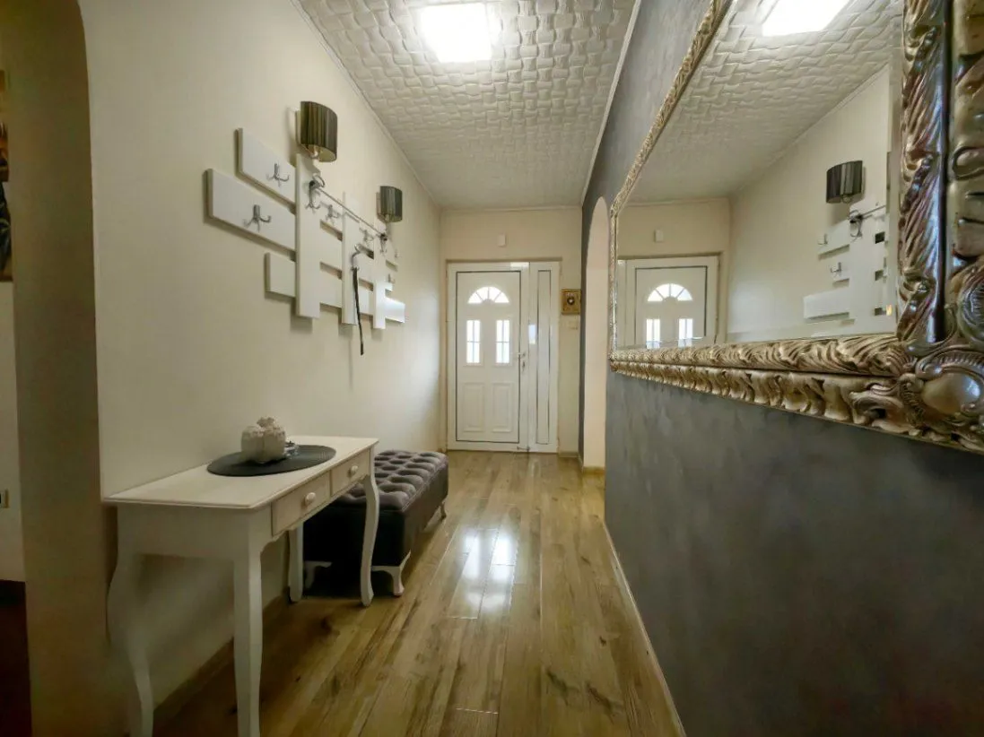 Rent, four bedroom apartment, 130m², Donja Gorica, Podgorica