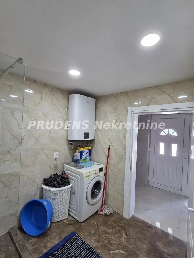 Sale, house, 210m², Surčin, Beograd
