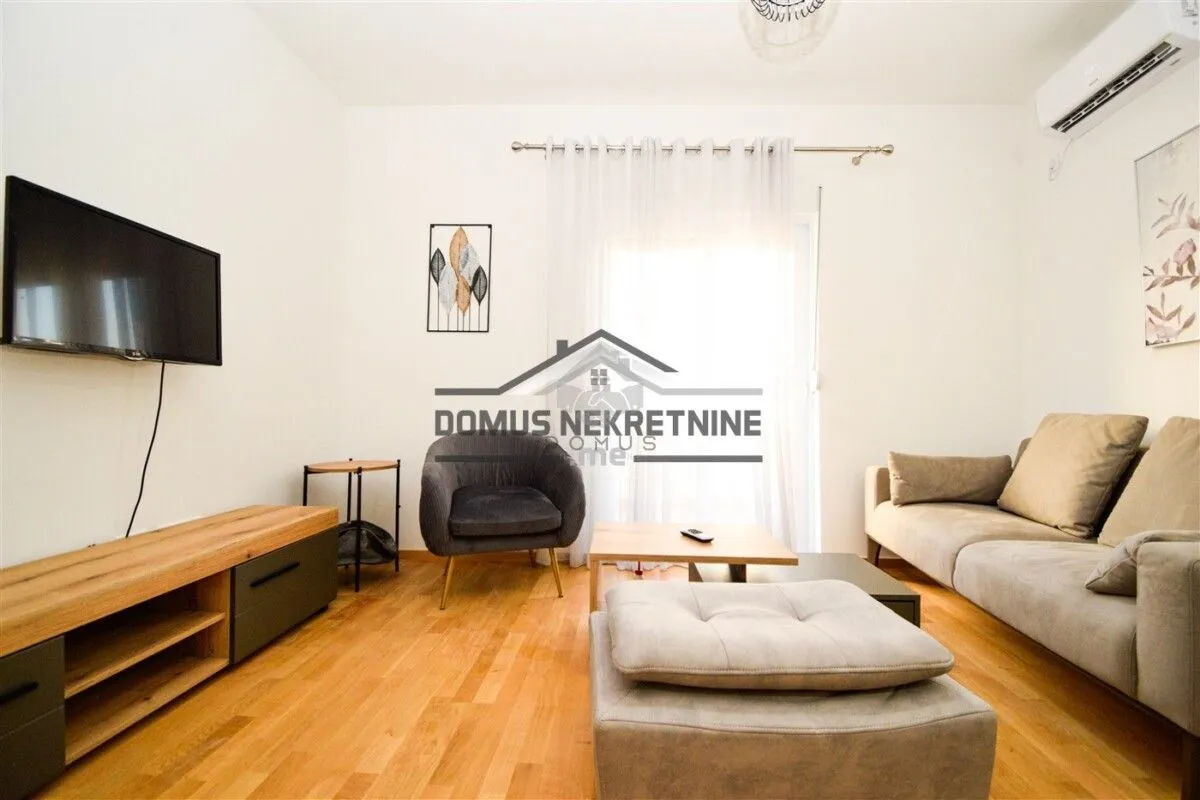 Rent, one bedroom apartment, 55m², Centar, Podgorica