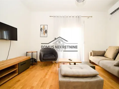 Rent, one bedroom apartment, 55m², Centar, Podgorica - image 2