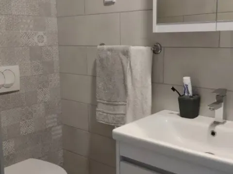 Izdavanje, garsonjera, 30m², Sutomore, Bar - image 9