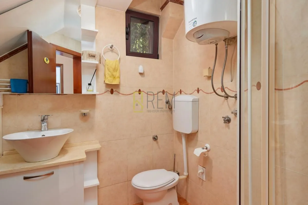 Prodaja, kuća, 120m², Dobrota, Kotor