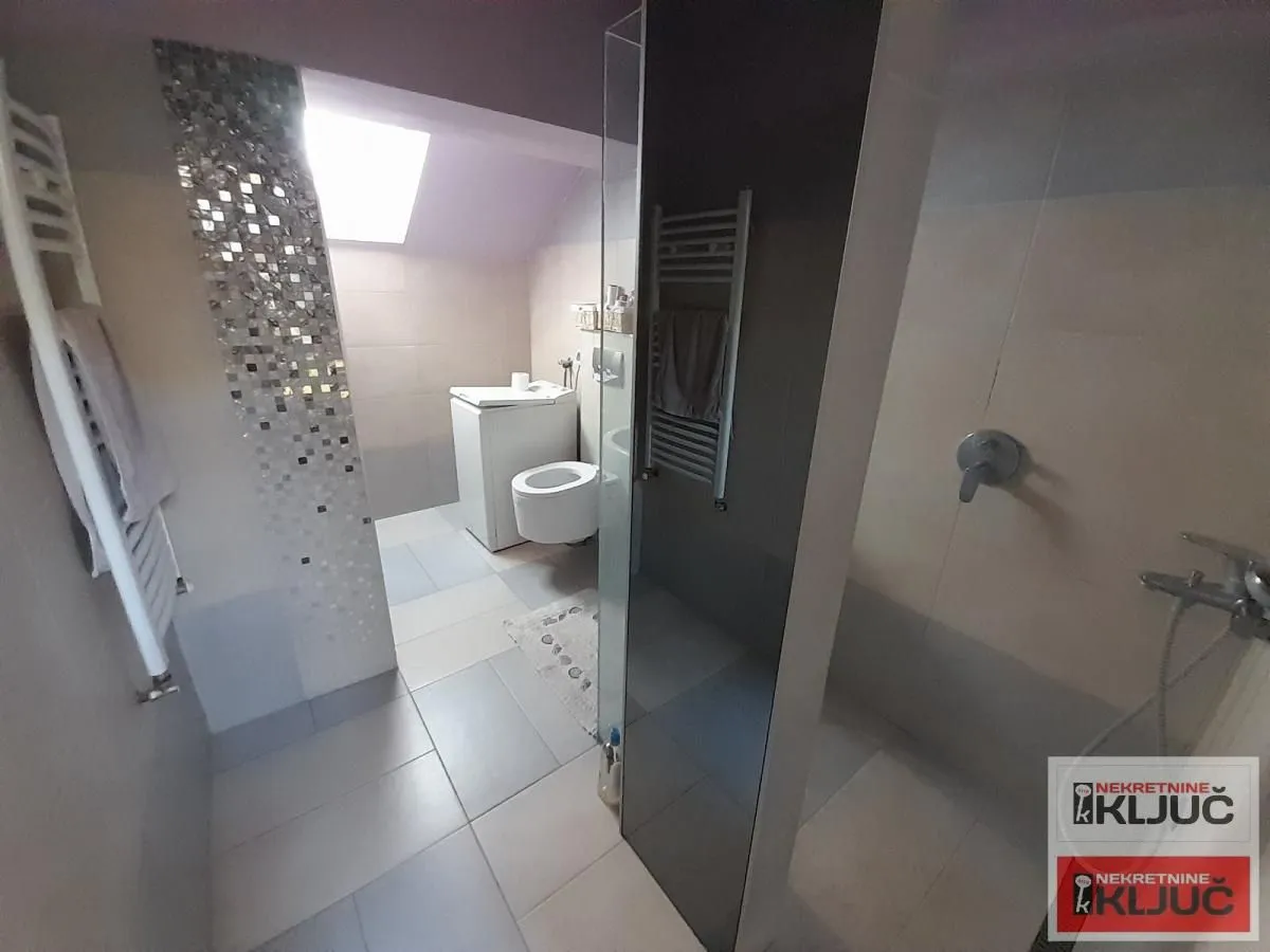 Prodaja, stan, 143m², Centar, Novi Sad