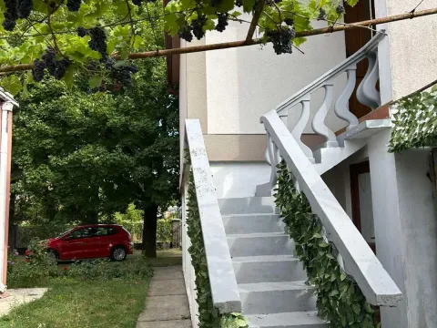 Rent, one bedroom apartment, 35m², Centar, Cetinje - image 2