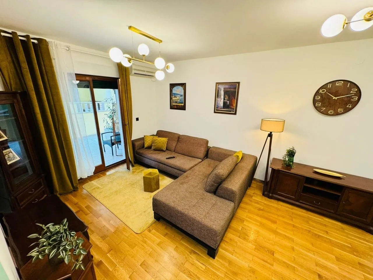 Prodaja, trosoban stan, 167m², Petrovac, Budva