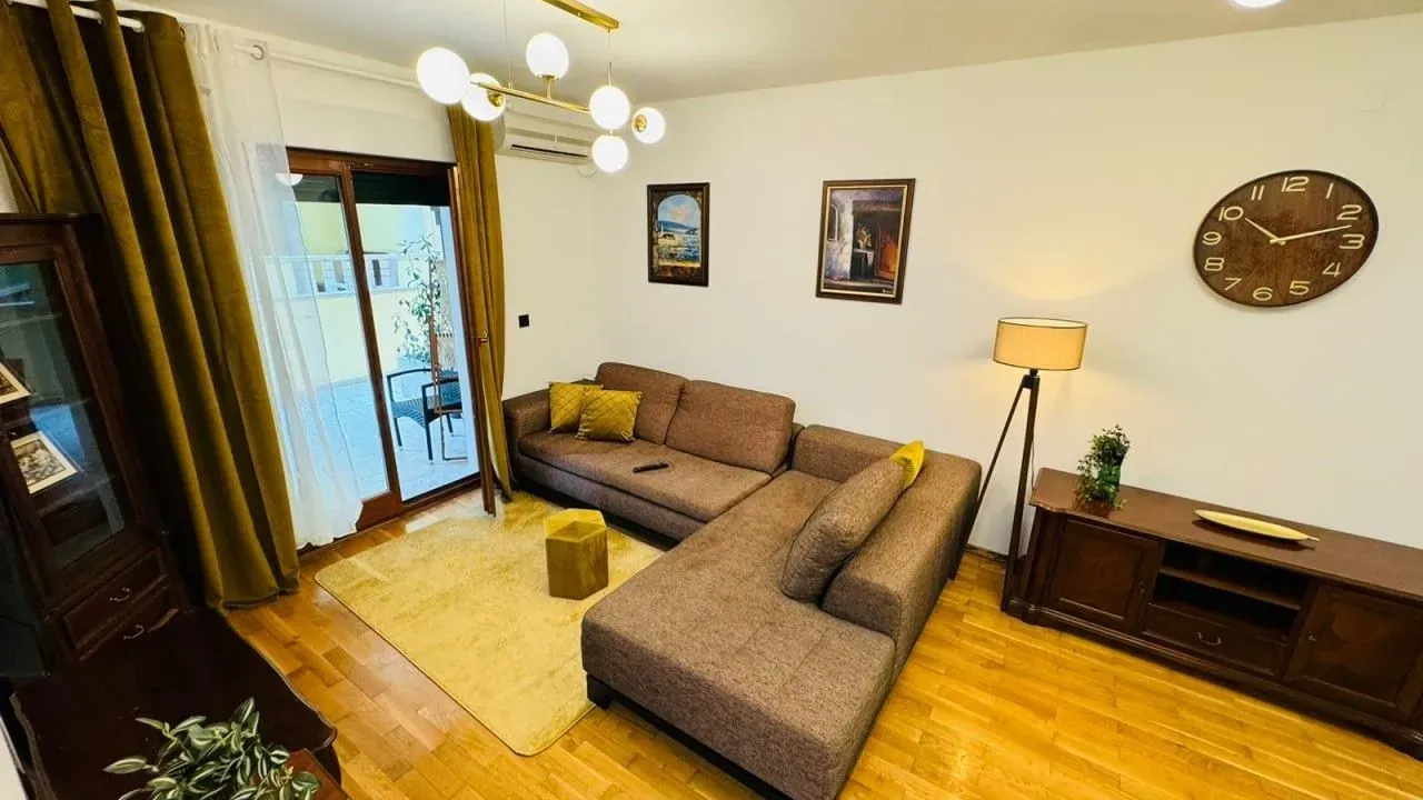 Sale, three bedroom apartment, 167m², Petrovac, Budva