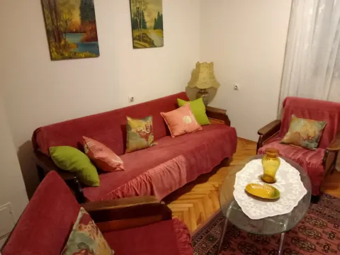 Izdavanje, dvosoban stan, 65m², Zagorič, Podgorica - image 1