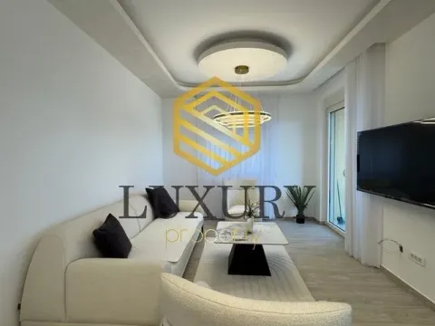 Sale, two bedroom apartment, 74m², Bečići, Budva - image 9