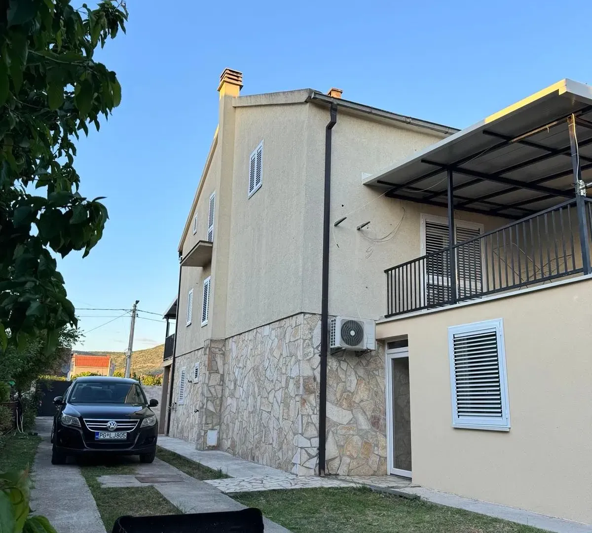 Prodaja, kuća, 180m², Zlatica, Podgorica