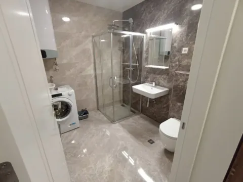 Izdavanje, garsonjera, 40m², Preko Morače, Podgorica - image 3