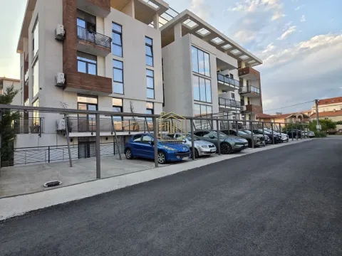 Rent, two bedroom apartment, 68m², Blok 9, Podgorica - image 14