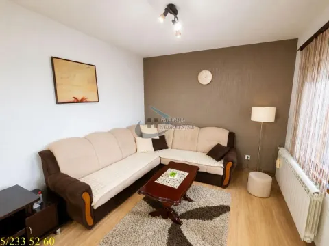 Prodaja, kuća, 212m², Centar, Inđija - image 4