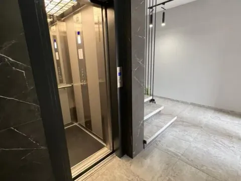 Prodaja, četvorosoban stan, 130m², Novo naselje, Novi Sad - image 11