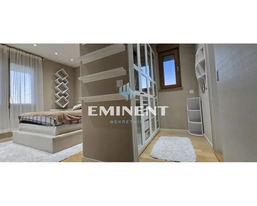 Izdavanje, trosoban stan, 90m², Novi Beograd Blok 67, Novi Beograd Sve Podlokacije
