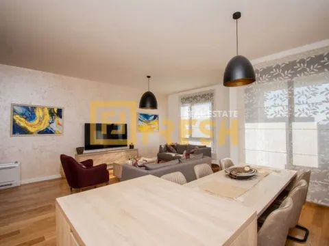 Izdavanje, trosoban stan, 95m², City Kvart, Podgorica - image 8