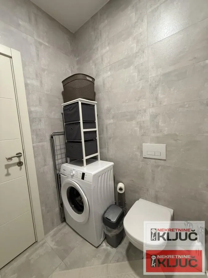 Izdavanje, jednosoban stan, 37m², Bulevar Evrope, Novi Sad Sve Podlokacije
