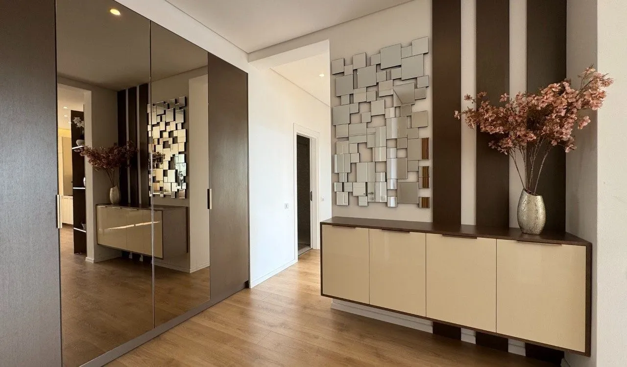 Prodaja, dvosoban stan, 76m², Tivat, Crna Gora