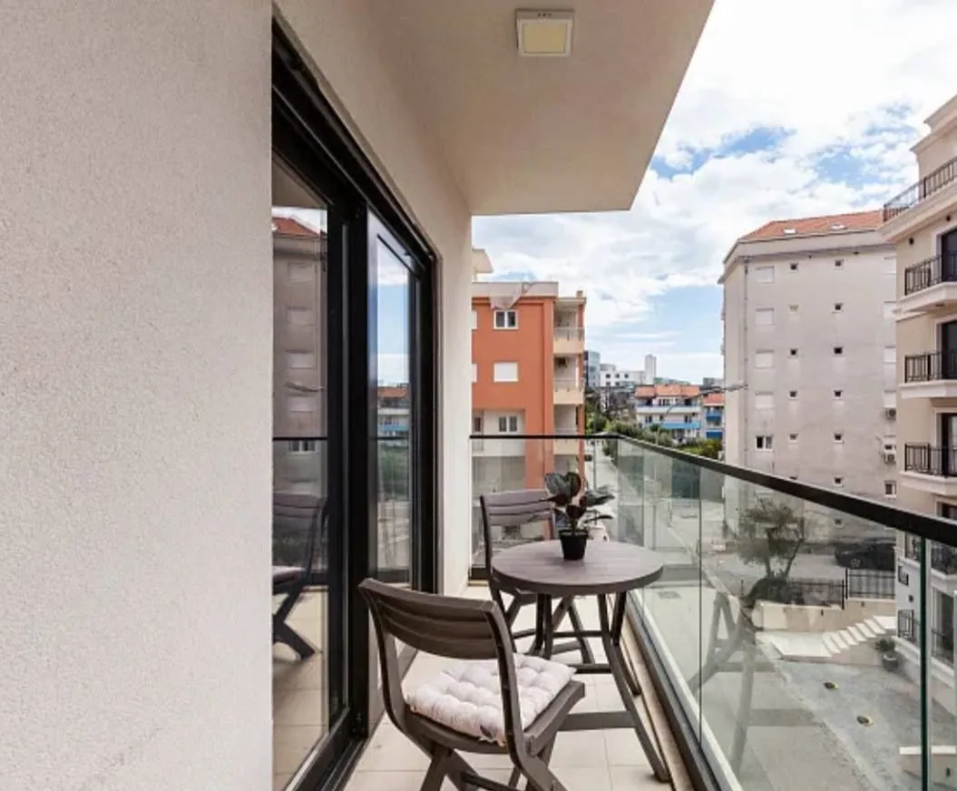 Prodaja, dvosoban stan, 84m², Bečići, Budva