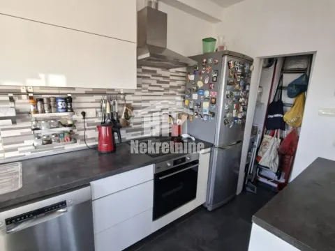 Sale, three bedroom apartment, 64m², Zemun Centar, Zemun Sve Podlokacije - image 7