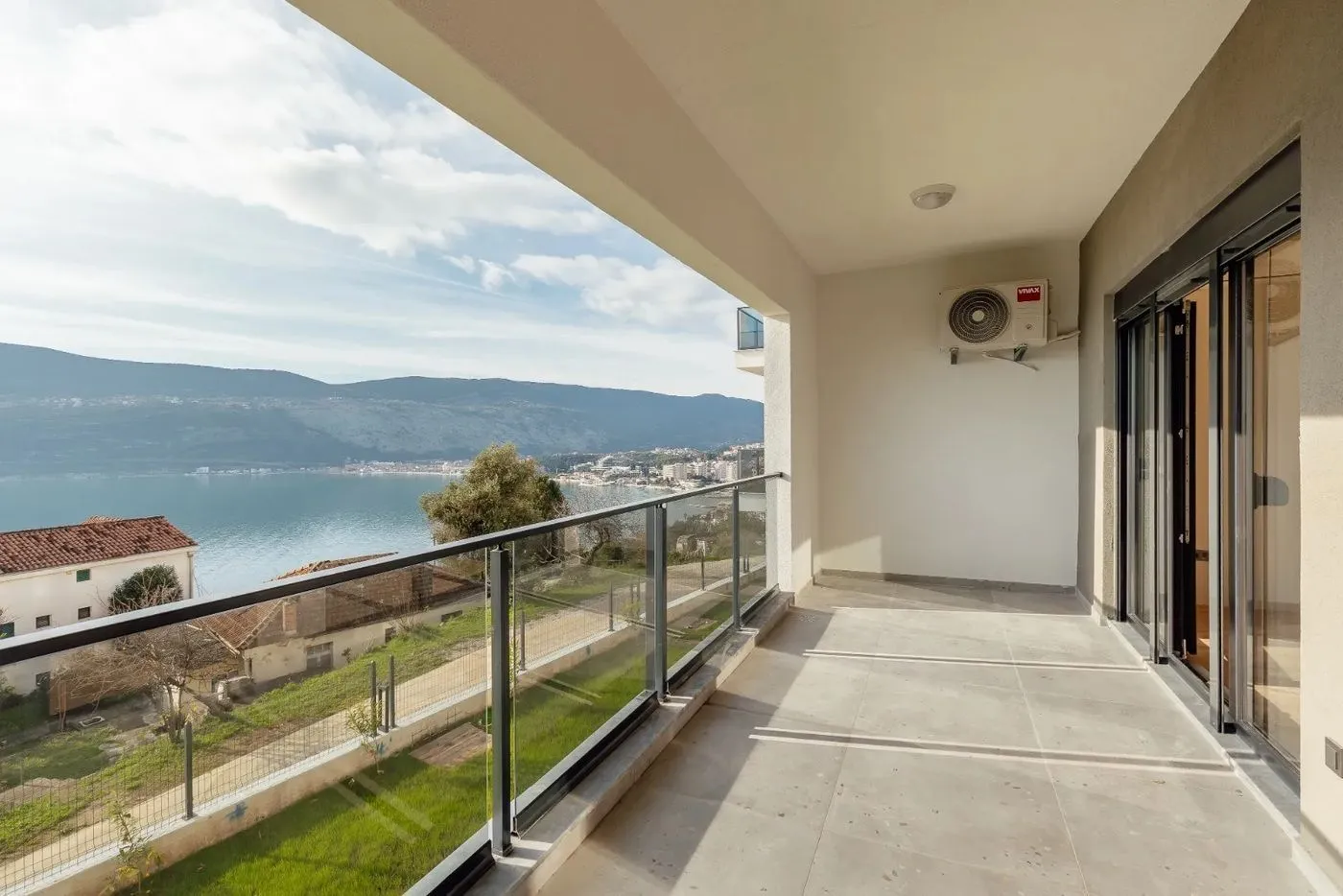 Prodaja, jednosoban stan, 70m², Topla, Herceg Novi