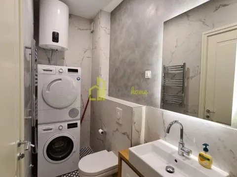 Izdavanje, trosoban stan, 95m², City Kvart, Podgorica - image 22