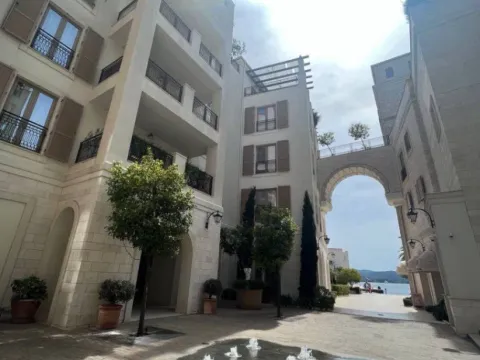 Prodaja, jednosoban stan, 79m², Porto Montenegro, Tivat